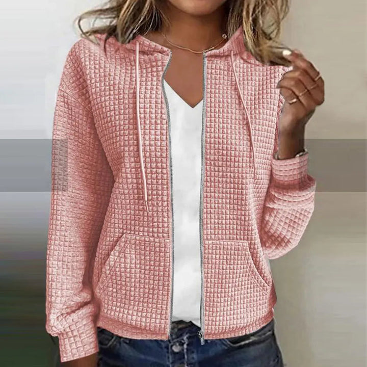 Moderner Damen Zip-Hoodie mit Kapuze & Reißverschluss. Ein Must-have für sportliche Damenmode & Alltag.