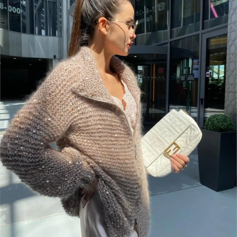 Warme Glitzer-Cardigan für Damen, perfekt für elegante Herbst- & Winteroutfits.