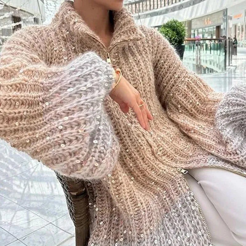 Luxuriöse Damenstrickjacke mit dezenten Glitzerdetails, in einer von 8 modischen Farben.
