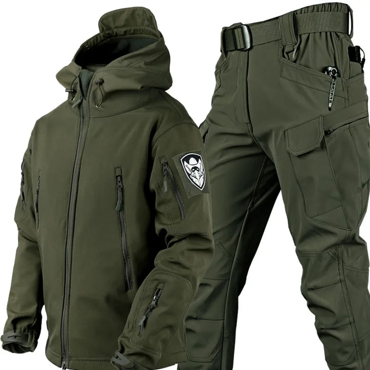 Vielseitiger Herren Taktik-Anzug, wind- und wasserdicht, ideal als Regen- & Winterkleidung.
