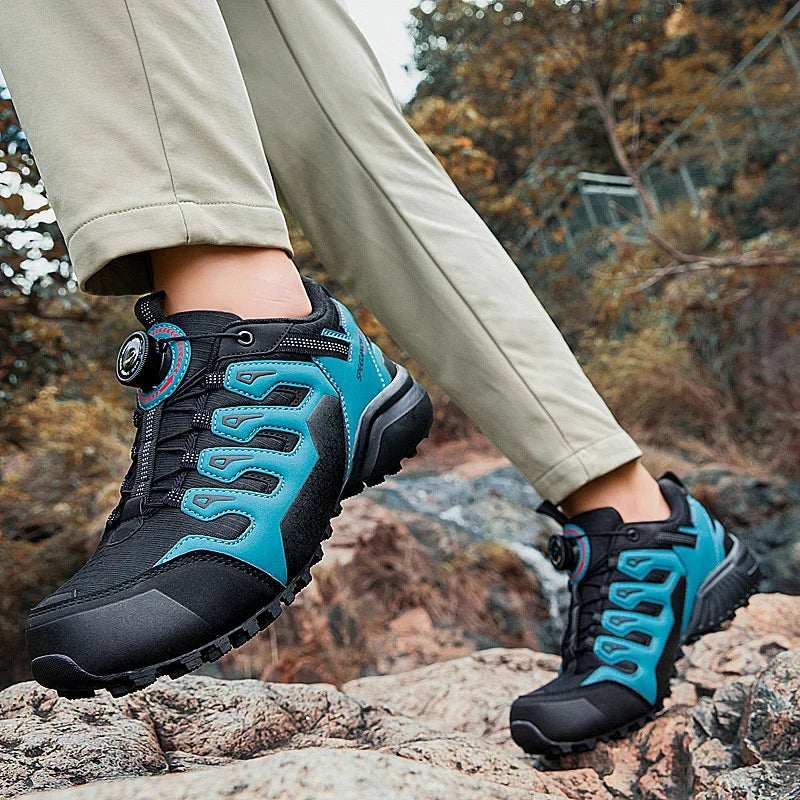 Detailansicht des robusten Obermaterials von Herren Wander- und Trekkingschuhen, langlebig.