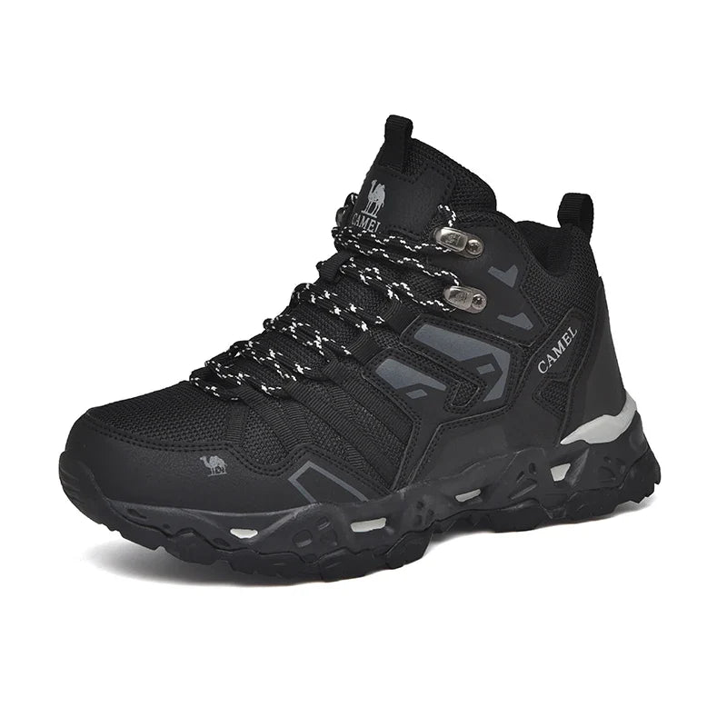 Graue Herren Wanderschuhe: Robust, knöchelhoch für sicheren Halt im Gelände. Perfekt für Trekking & Abenteuer.