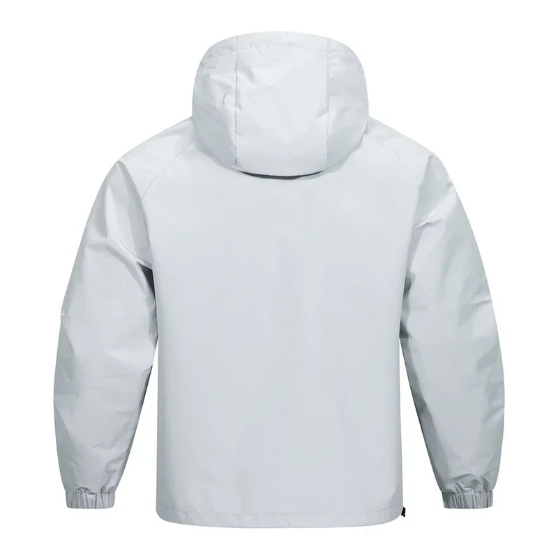 Vielseitige Herren Alltagsjacke: wasserdichte Kapuzenjacke für den Schutz bei Regen, Wind und Kälte, stilvoll und robust.