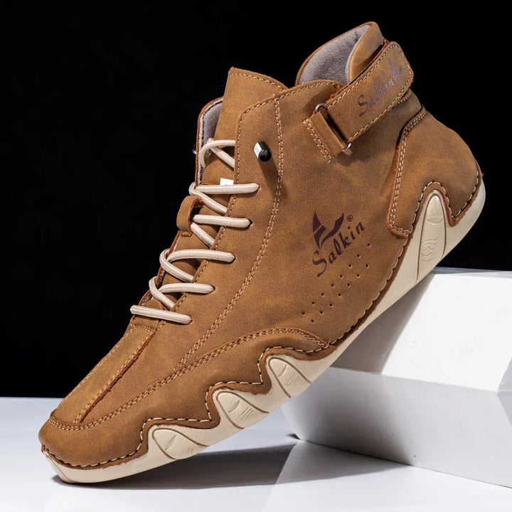 Moderne Herren High-Top Freizeitschuhe: Stilvolle Sneaker, die Wärme und Komfort für den Winter bieten.