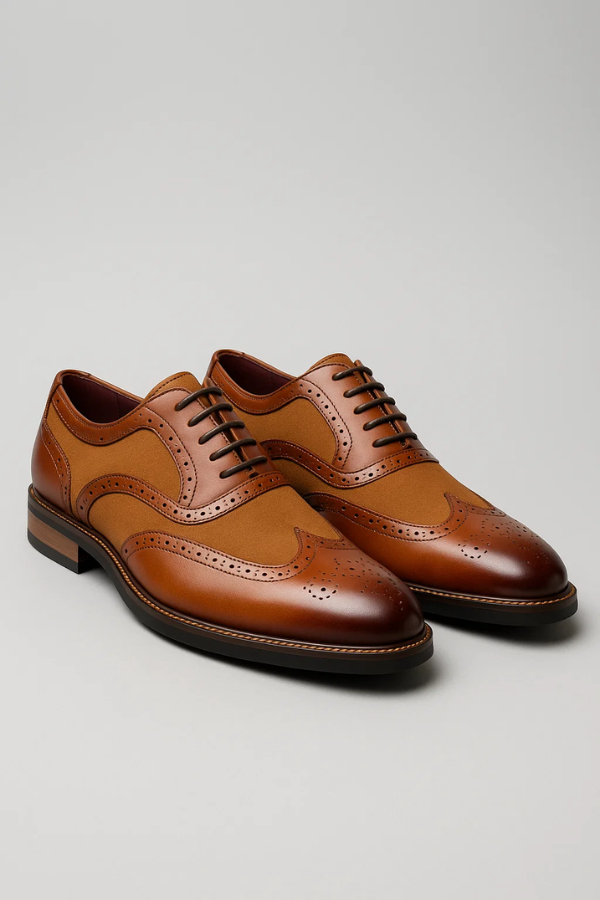 Elegante zweifarbige Herren Oxford Brogues Business Schnürschuhe. Stilvolle formelle Männerschuhe für Büro & Events.
