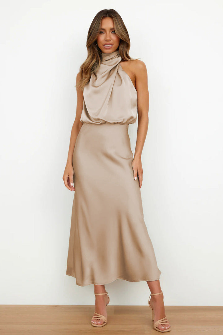Elegantes Damen Halterneck Maxikleid, fließendes Abendkleid für festliche Anlässe und Hochzeitsgäste.