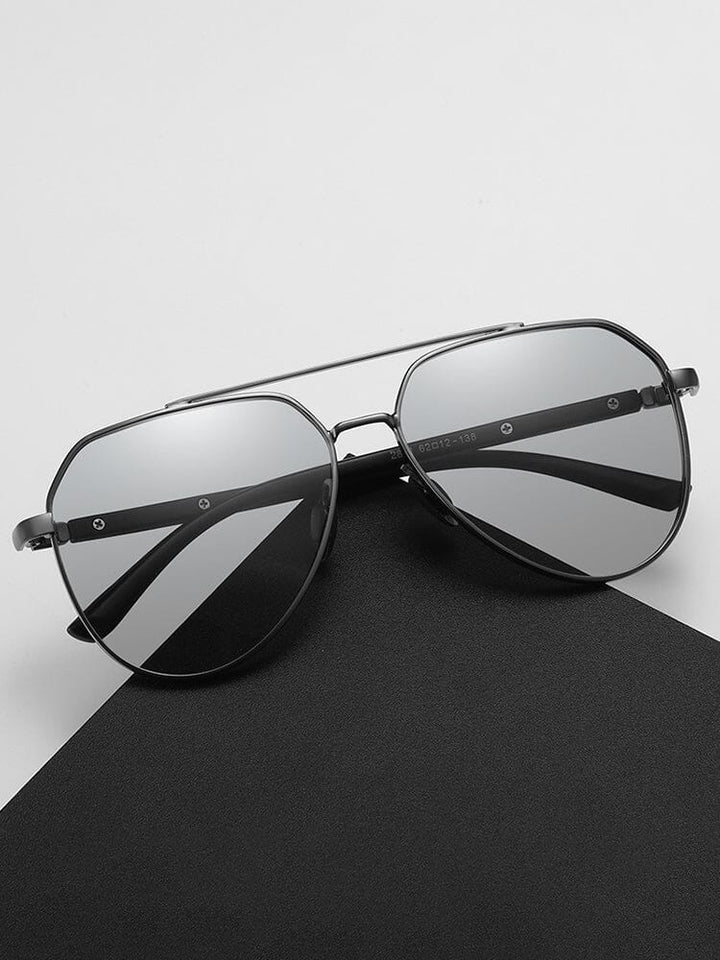 Elegante Herren-Sonnenbrille, rund, polarisiert, mit stabilem Metallrahmen & UV400-Schutz.