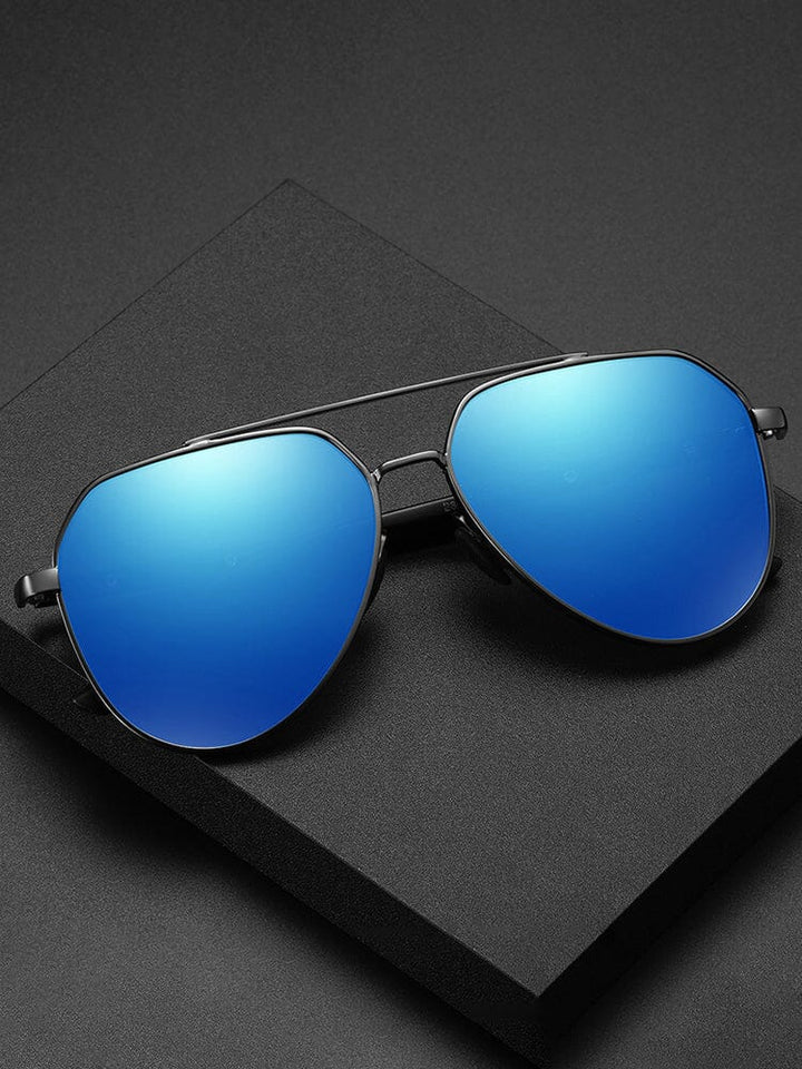 Stilvolle Herren-Brille, polarisiert, runde Gläser, Metallrahmen, schützt Augen vor UV-Strahlung.