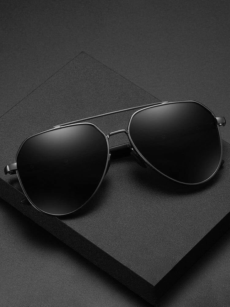 Accessoire: Runde Polarisations-Sonnenbrille für Herren, Metallrahmen, modisch & mit UV-Schutz.