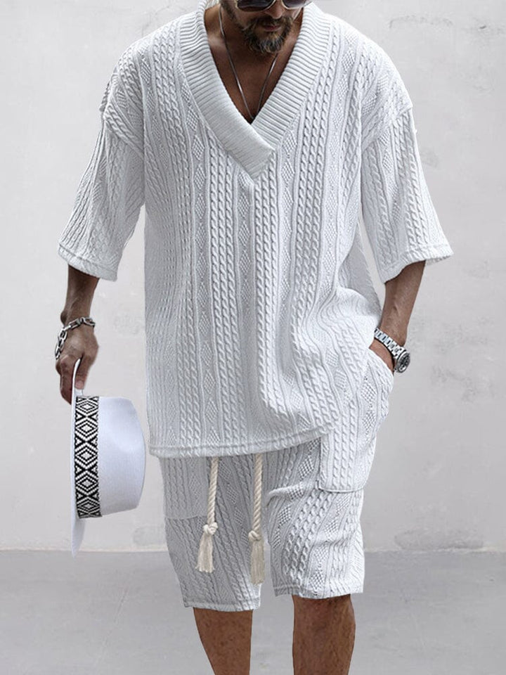 Herren Sommer Set: bequemer Zweiteiler mit V-Ausschnitt T-Shirt & Shorts. Ideal für Freizeit & Strand.