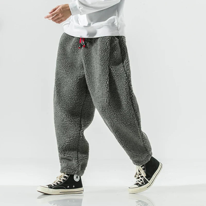 Bequeme Herren-Sweathose mit Kordelzug. Weiche Jogginghose für Alltag, Sport & Loungewear.