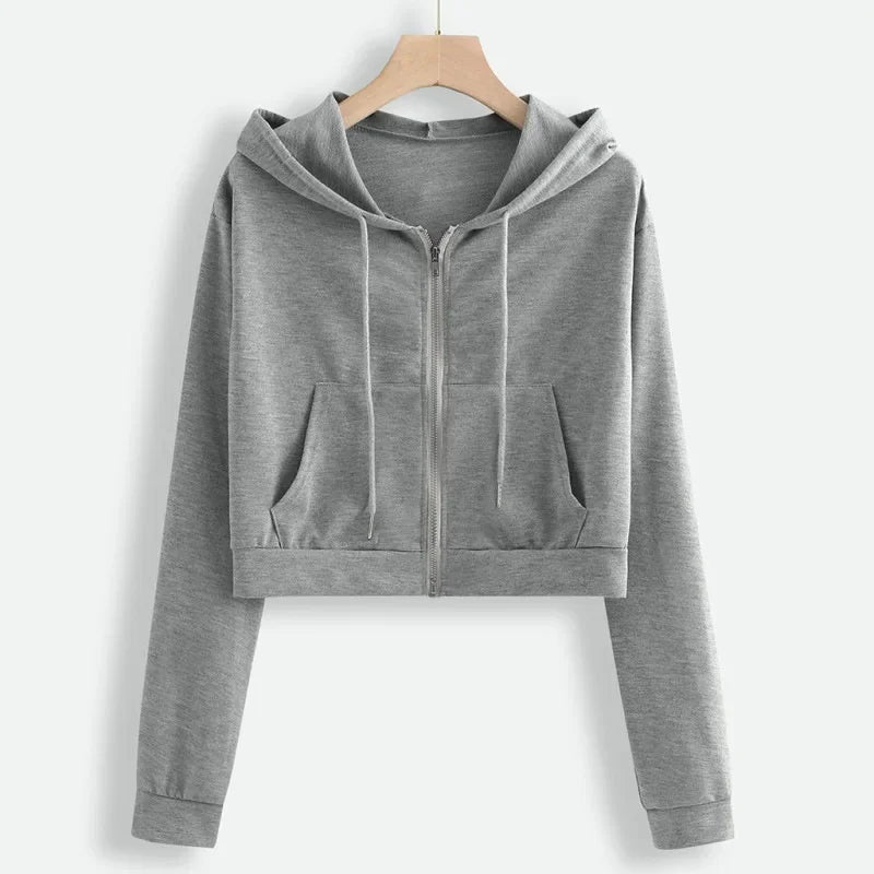 Gemütliches kurzes Damen Sweatshirt für den Winter. Kuscheliger Kapuzenpullover, ideal für Alltag & Sport.