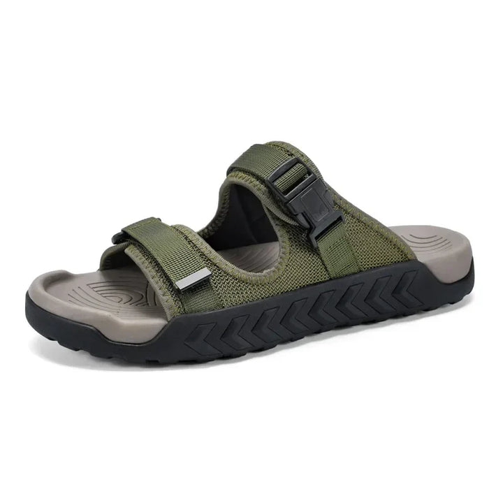 Herren Outdoor Sandalen mit dicker Sohle, ideal für Wandern und Freizeitaktivitäten.