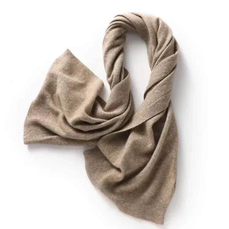 Komfortabler und warmer Damenschal, ein unverzichtbares Winter-Accessoire.