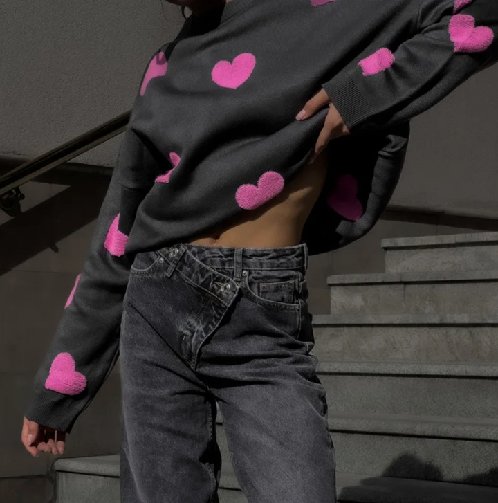 Eleganter Damen-Winterpullover, vielseitig kombinierbar. Must-have für Herbst und Wintermode.