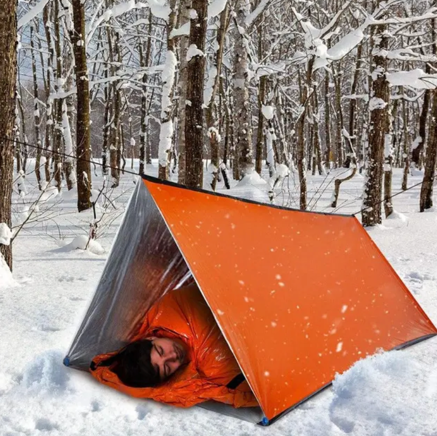 Robustes 2-Personen-Survivalzelt für Notfälle & Winterabenteuer. Leichtgewichtige Notfallausrüstung.