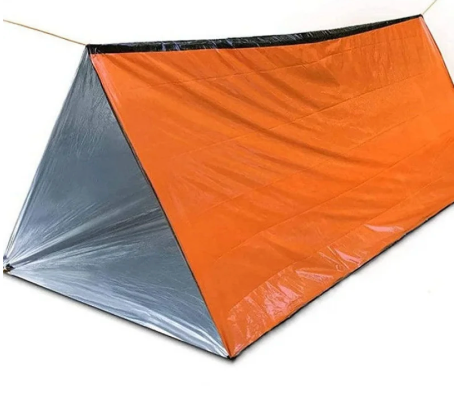 Leichtes 2-Personen-Winterzelt mit Wärmeschutz für kalte Notfälle und Outdoor-Abenteuer beim Wandern.