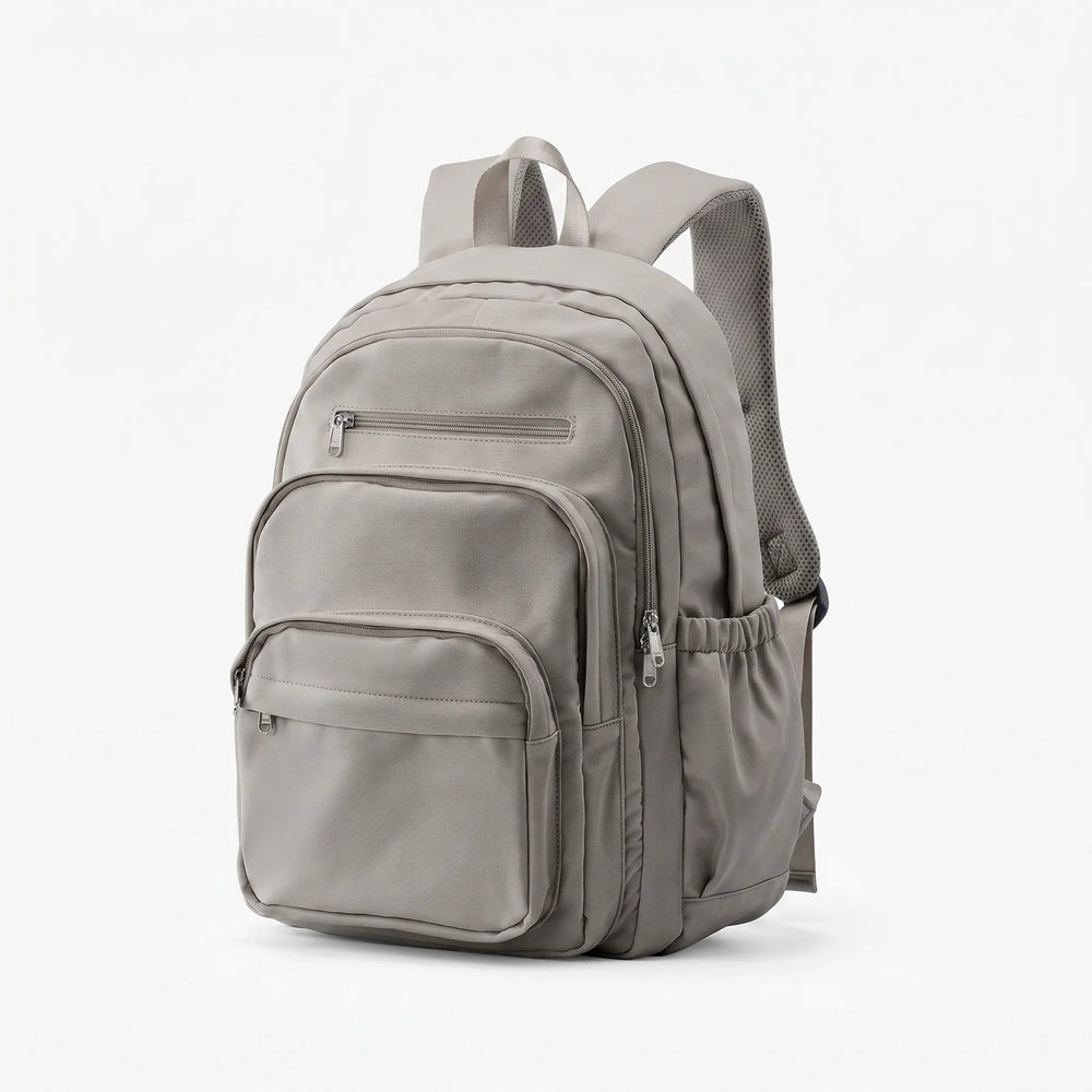 Grosser Schulrucksack offen mit Laptop, Büchern & Fächern; perfekt organisiert für Schule & Studium.
