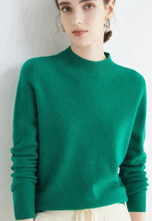 Eleganter Damenpullover, Feinstrick, Rundhals, gerader Schnitt. Zeitloser Stil für jede Garderobe.