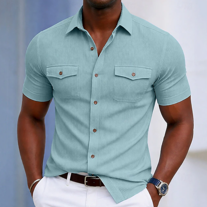 Schickes Herren Slim Fit Ripp-Shirt in klassischer Farbe, ideal für elegante Freizeit-Looks.