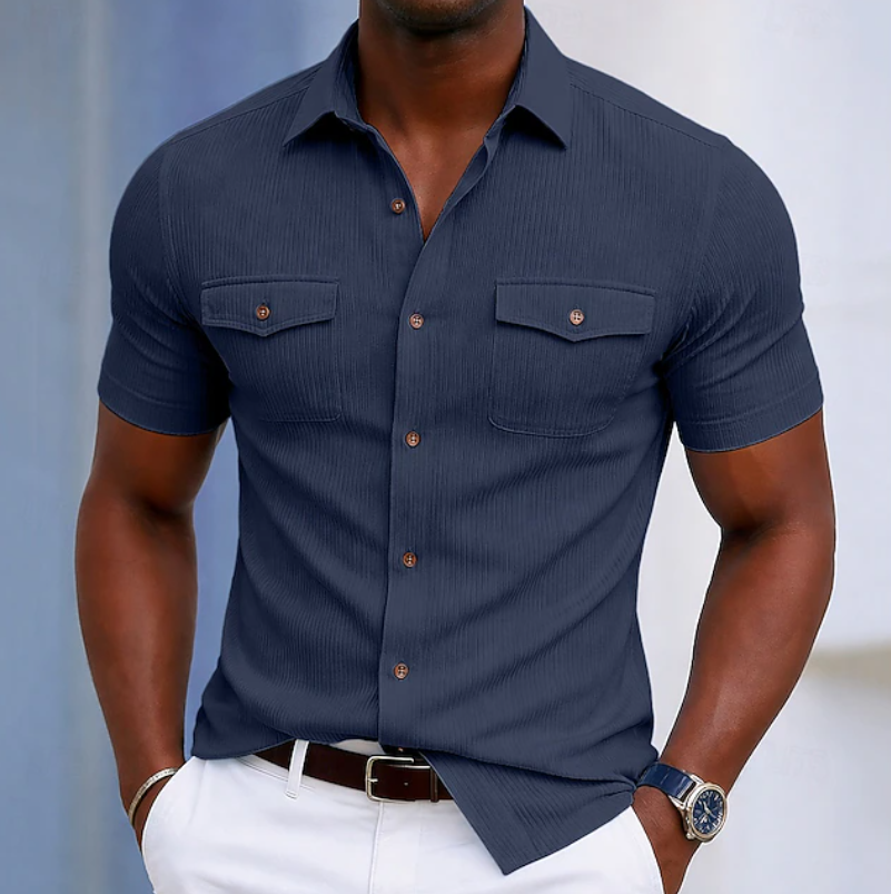 Elegantes Männerkleidungs-Highlight: Slim Fit Ripp-Shirt, bietet Komfort und Stil für anspruchsvolle Herren.