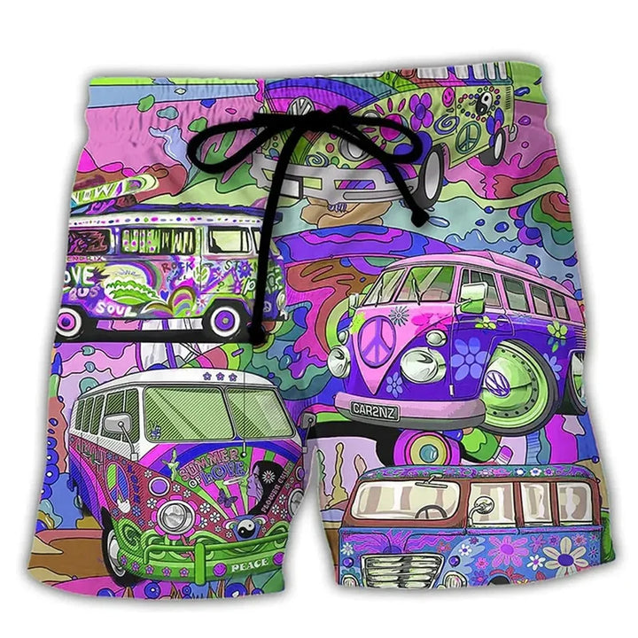 Herren Badehose mit Graffiti-Muster liegt am Pool. Schnelltrocknende Schwimmhose für heiße Tage.