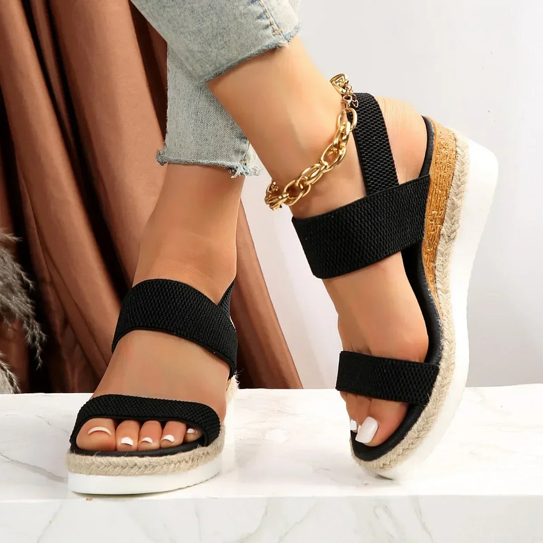 Elegante Damen Espadrille-Plateau-Sandalen mit Doppelriemen, stilvoll & komfortabel für warme Sommertage.