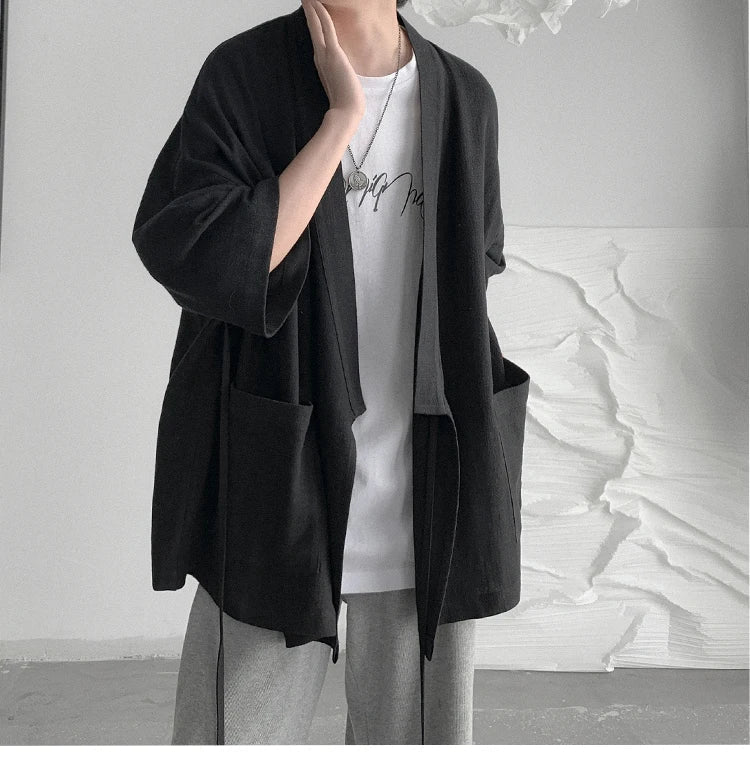 Lässiger Herren Kimono Cardigan, bequeme Oberbekleidung für elegante Freizeit-Outfits und entspannte Tage.