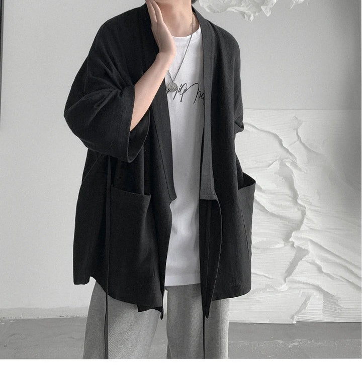 Lässiger Herren Kimono Cardigan, bequeme Oberbekleidung für elegante Freizeit-Outfits und entspannte Tage.