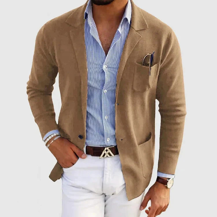 Vielseitiger Casual Herrenblazer Lorenzo mit smarten Knopftaschen. Ideal für Smart Casual & Büro-Looks.