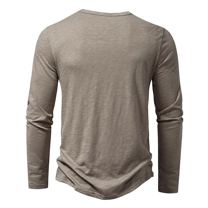 Komfortables Herren Slim-Fit Langarm Henley Shirt, ideal für den modernen Mann.