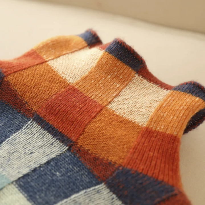 Stilvoller Damen-Rollkragenpullover aus Kaschmir. Warmer, modischer Strickpullover für die kalte Jahreszeit.
