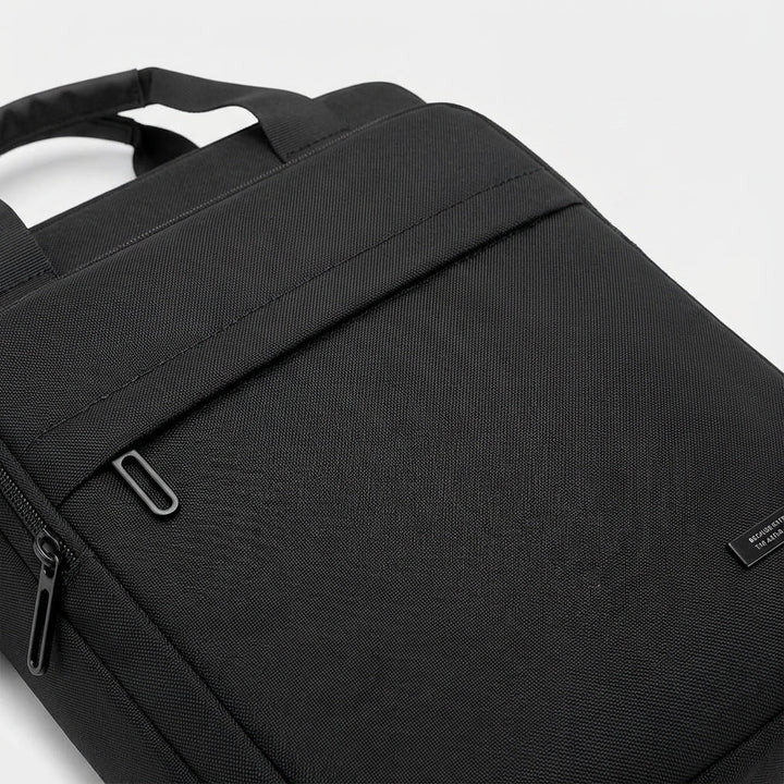 Robuste Herren Business Schultertasche aus Nylon, perfekt als wasserdichte Laptoptasche für Pendler und Geschäftsreisen.