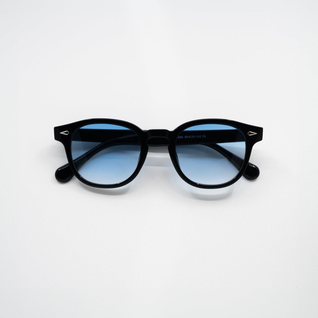 Elegante Herrensonnenbrille, klassisch, mit blau getönten Gläsern und vollem UV-Schutz.