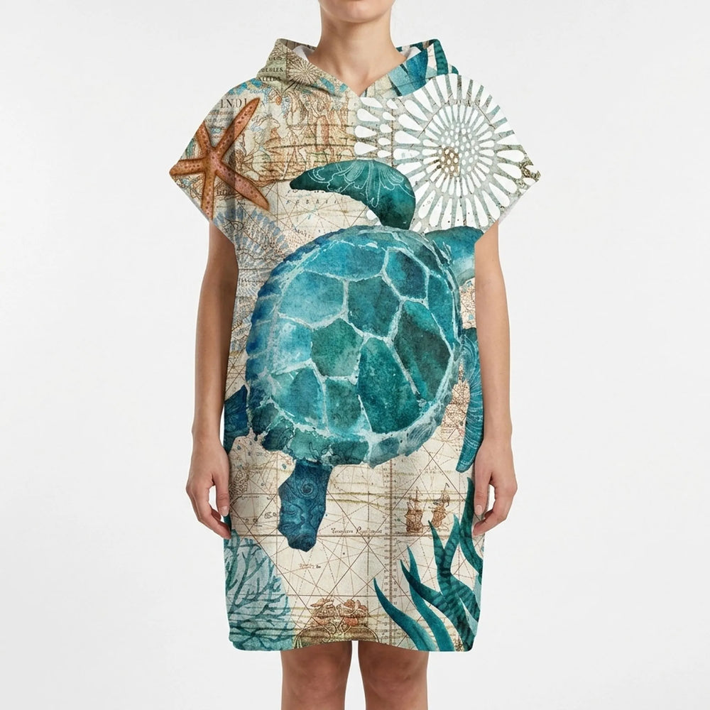 Praktischer Badeponcho, schnelltrocknend und saugfähig, perfekt für Wassersportler nach dem Schwimmen.