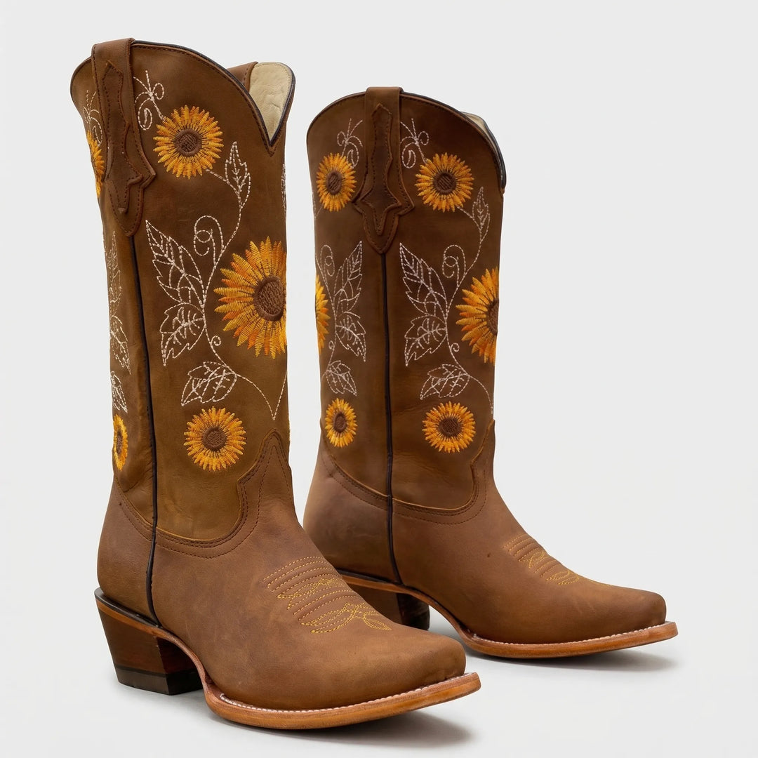Authentische Damen Cowboystiefel mit mittelhohem Schaft, Spitze Zehe & auffälliger Sonnenblumenstickerei.