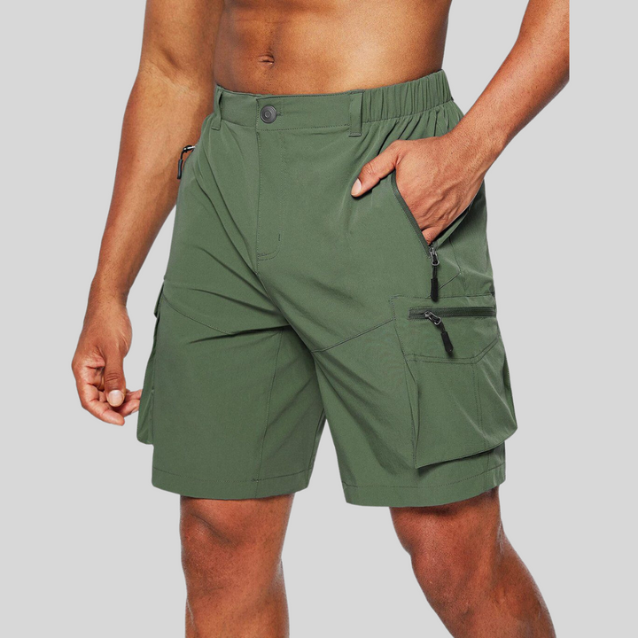 Rückenansicht robuster Herren Cargo Shorts mit Gesäßtaschen, perfekt als Kurze Hosen für Urban- & Alltag.