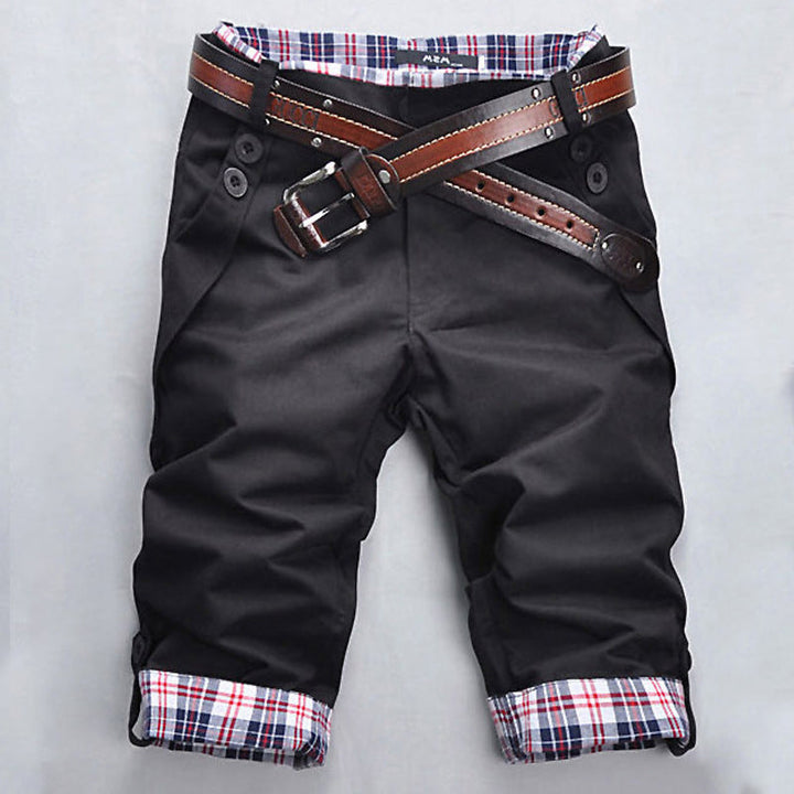 Trendige Herren Karo-Shorts mit modernem Muster. Bequeme Bermuda für Casual-Looks & Outdoor-Aktivitäten.