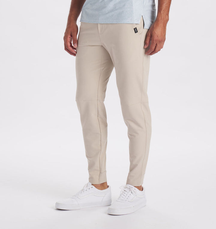 Dunkelblaue Herren Chino Hose, bequem, Stretch, vielseitig für Business & Freizeit.