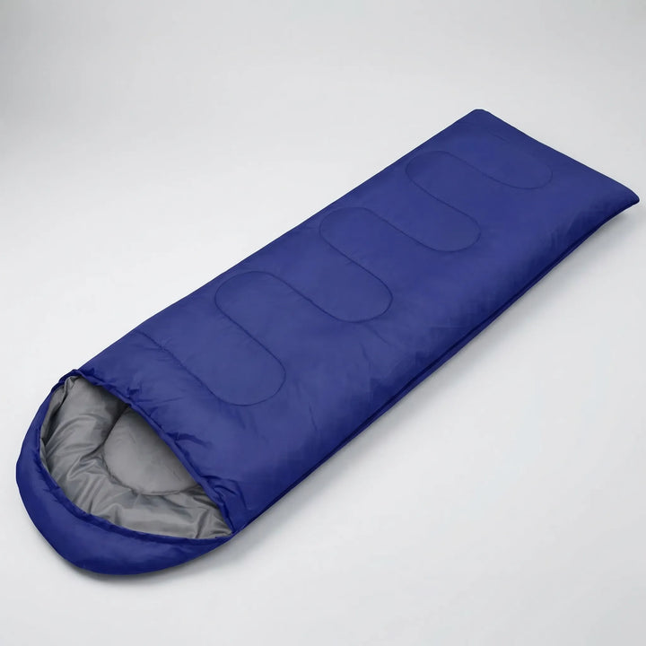Detailansicht des robusten wasserdichten Materials vom ultraleichten Deckenschlafsack für Trekking & Outdoor.
