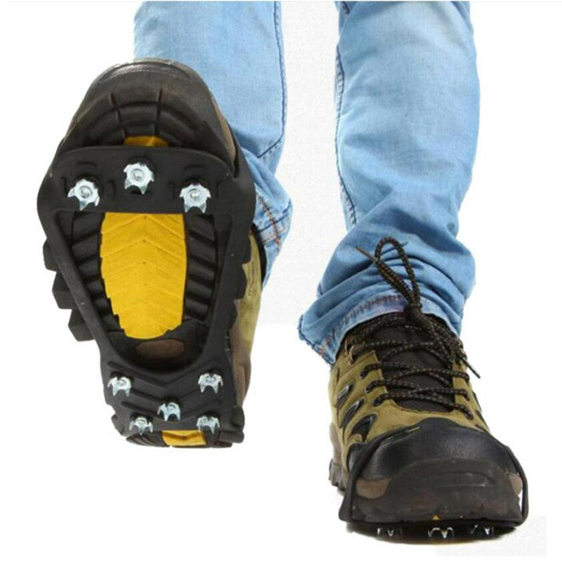 Unisex Schuhspikes einfach an Wanderschuh befestigt. Universal-Zubehör für sichere Griffigkeit auf Eis und Schnee.