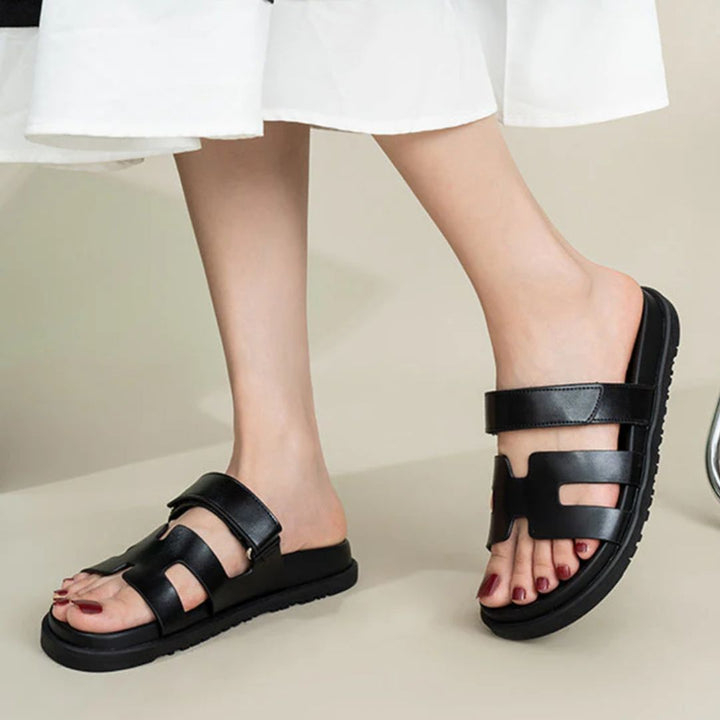 Komfortable Damen Sandalen, perfekt für Spaziergänge im Sommer. Modisch und tragefreundliche Damenschuhe.