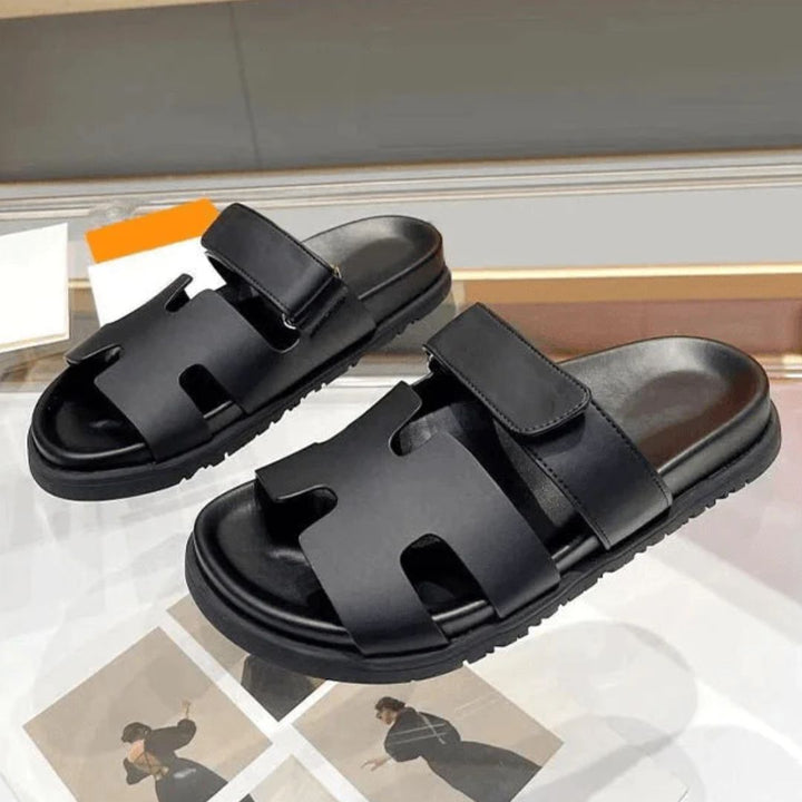 Modische Damen Sandalen für den Sommer, bequem und stilvoll. Ideal für Freizeit & Urlaub.