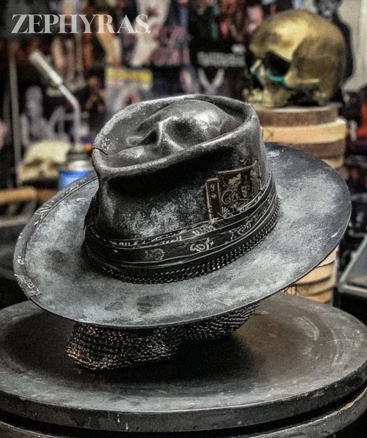 Trendige Totenkopf Beanie, handgefertigt, perfekt als Geschenk für Männer und Frauen.