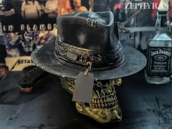 Modische Totenkopf Mütze, handgemacht, perfekt für einen coolen Streetwear-Style.
