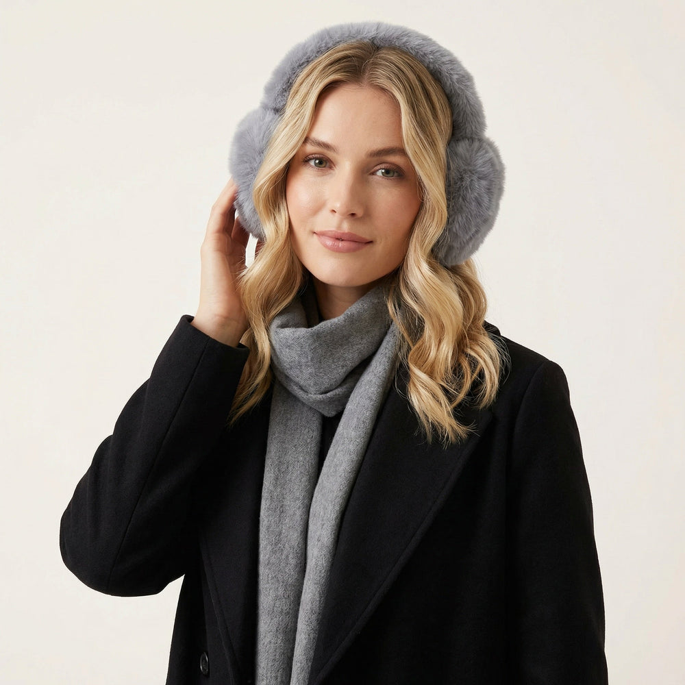 Plüschige Kunstfell-Ohrwärmer, weich und bequem, ideal für kalte Tage und als Winteraccessoire.