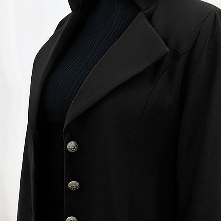 Praktische und elegante Damen-Winterjacke mit vielen Taschen. Warme Oberbekleidung für kalte Tage.