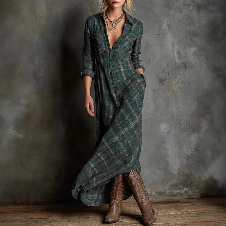 Damen Maxi Hemdkleid kariert, locker fallend, mit langen Ärmeln und Knopfleiste. Perfekt für lässigen Herbst-Chic.