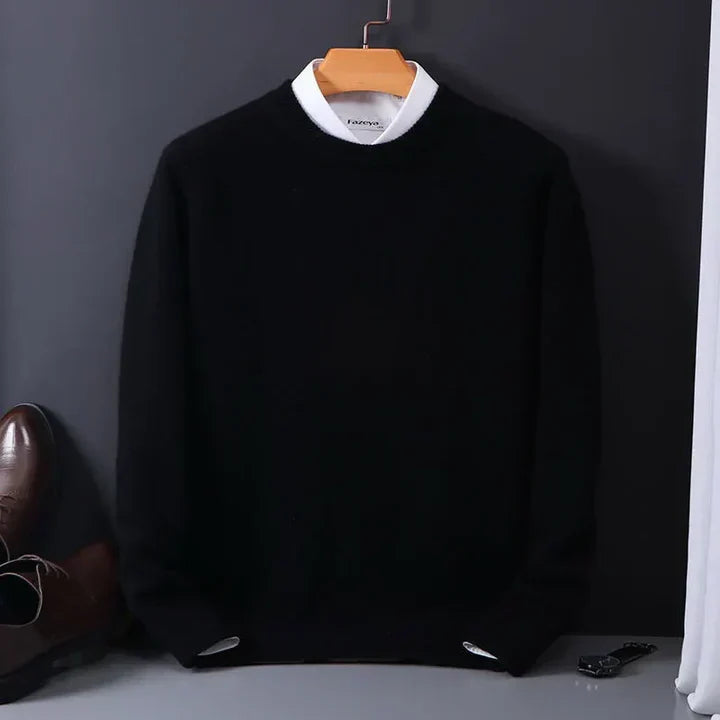 Moderner Herren Langarm-Pullover mit V-Ausschnitt in Beige. Bequem und vielseitig für Freizeit und Business-Look.