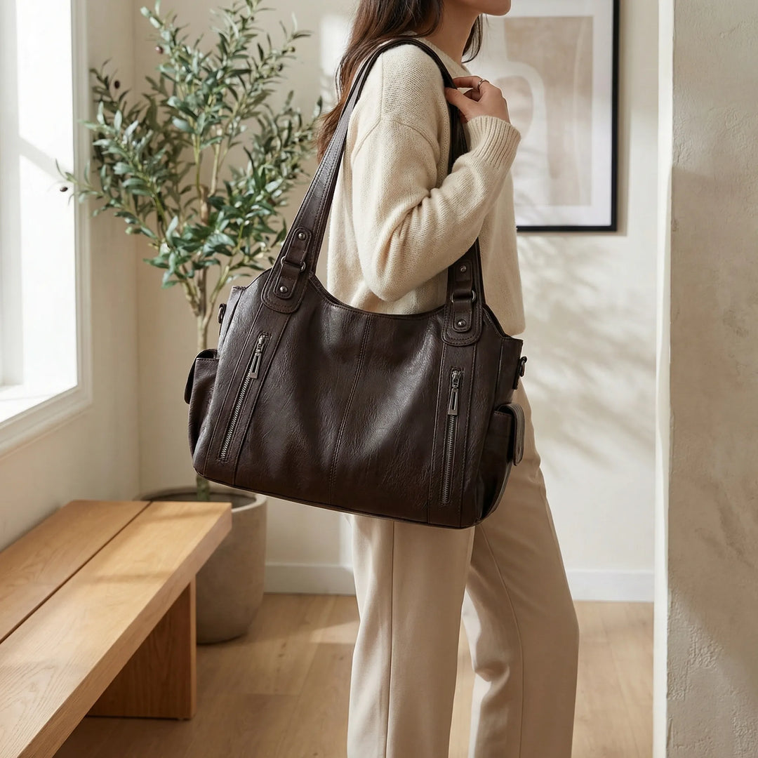 Elegante Nikita Damen Crossover Tasche, perfekt als stilvolle Umhängetasche für den Alltag.